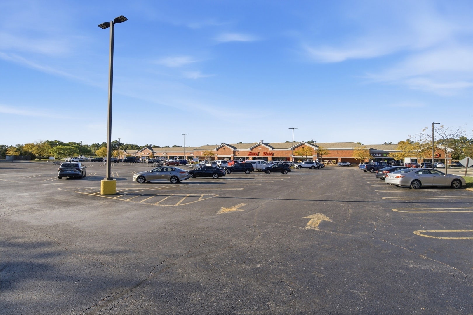 1055 Woodhill Court, Elgin, IL 60120