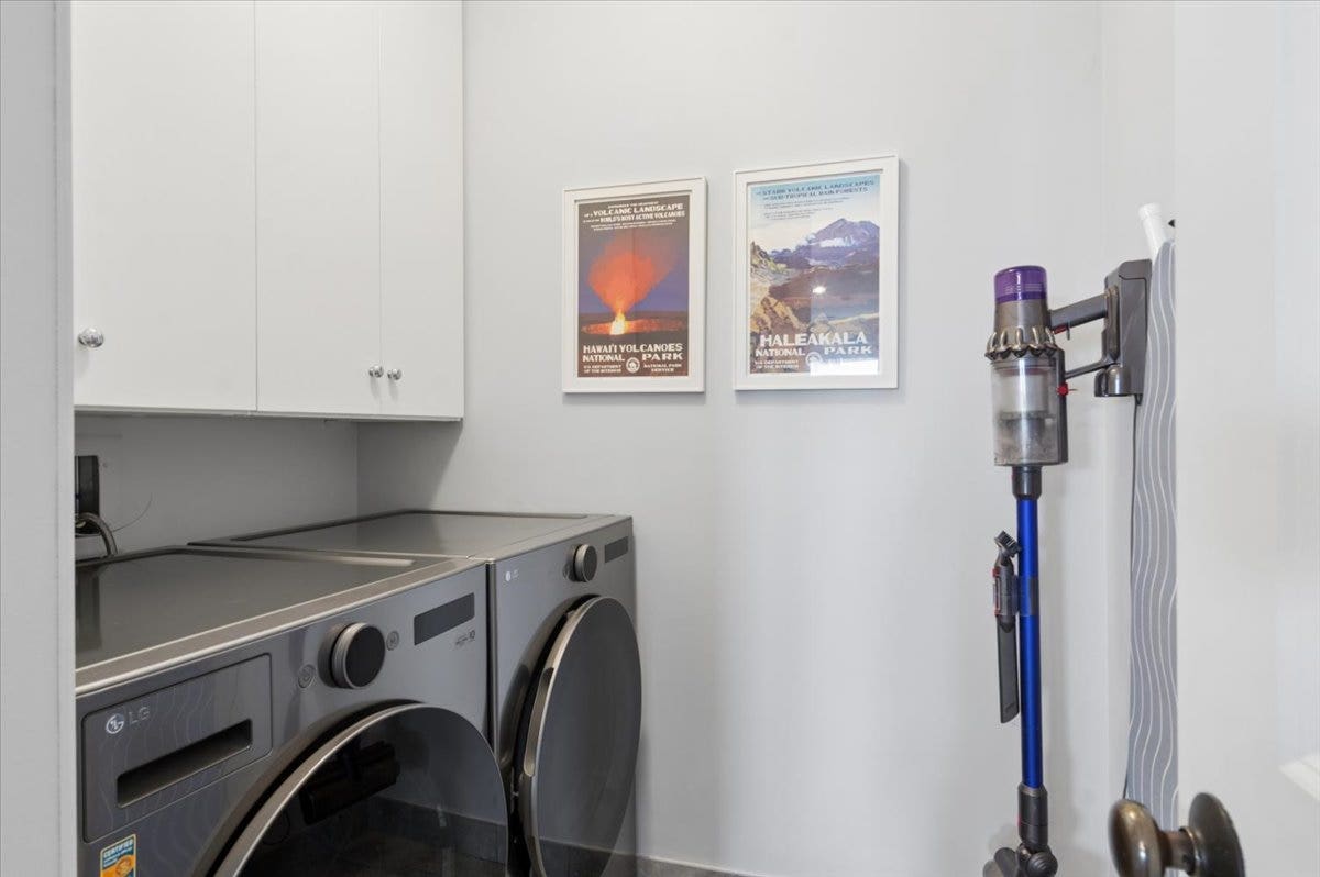 5647 N CLARK Street, #402, Chicago, IL 60660