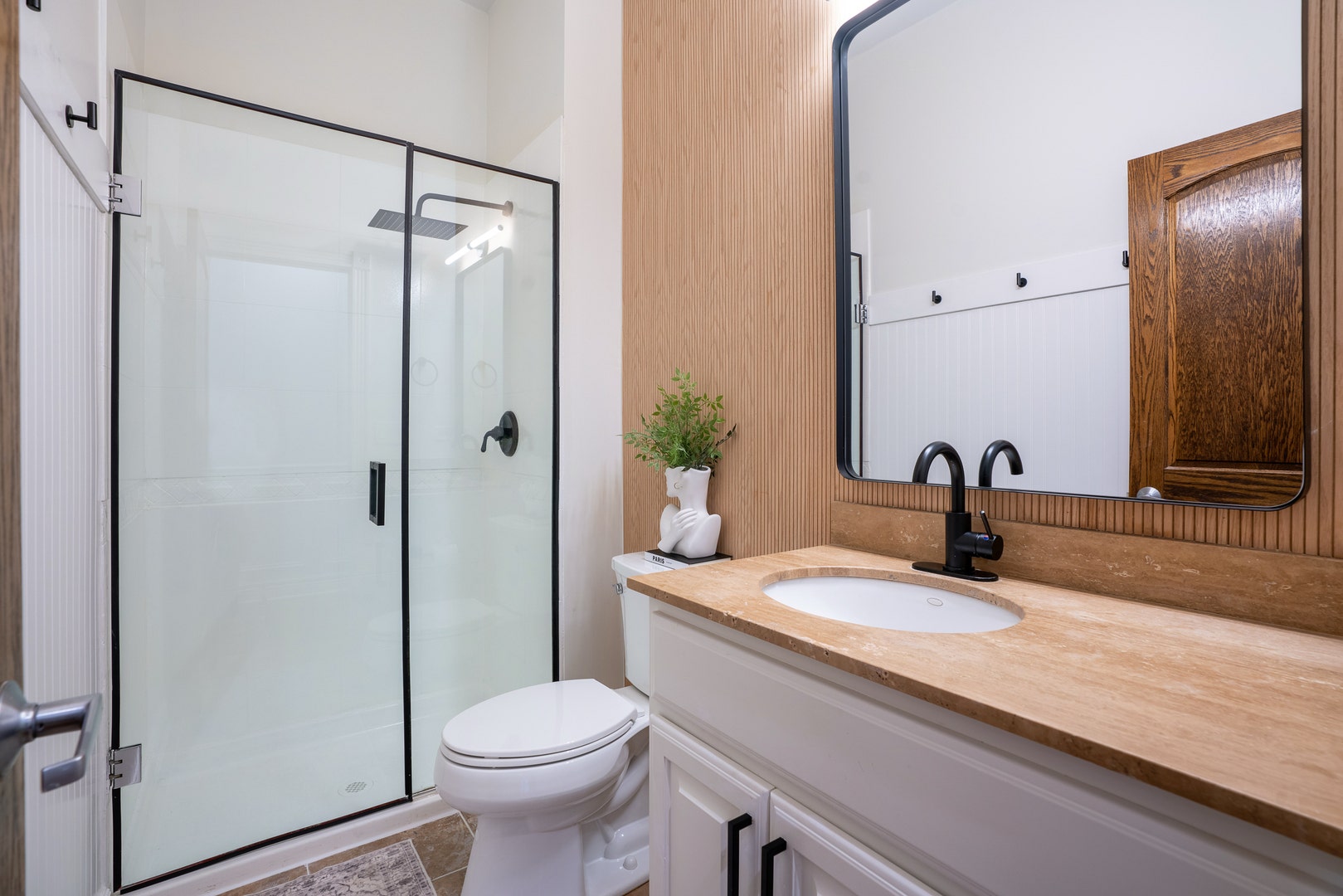 2507 N Halsted Street, #4, Chicago, IL 60614 2507 N Halsted Street, #4, Chicago, IL 60614