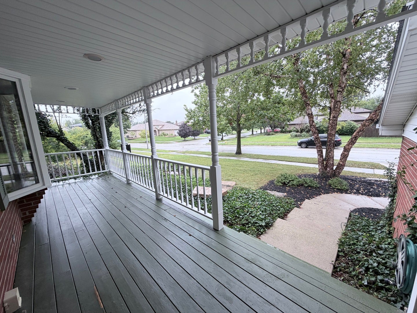 LARGE COVERED FRONT PORCH