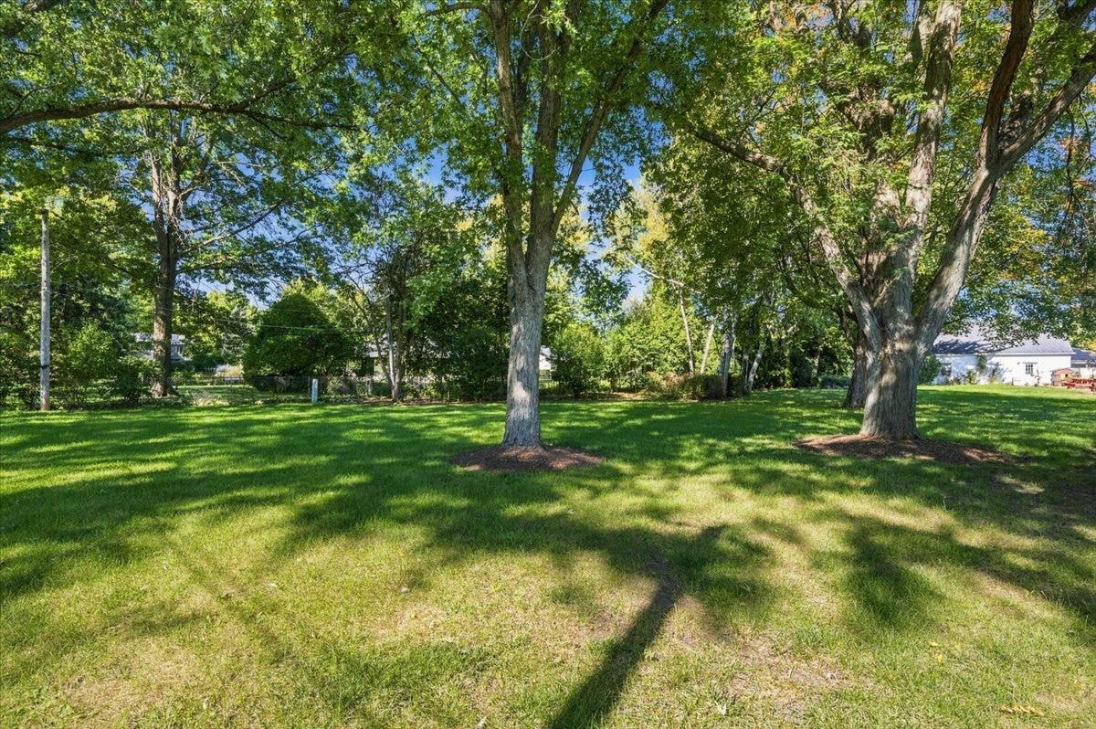 373 LRA Drive, Aurora, IL 60506