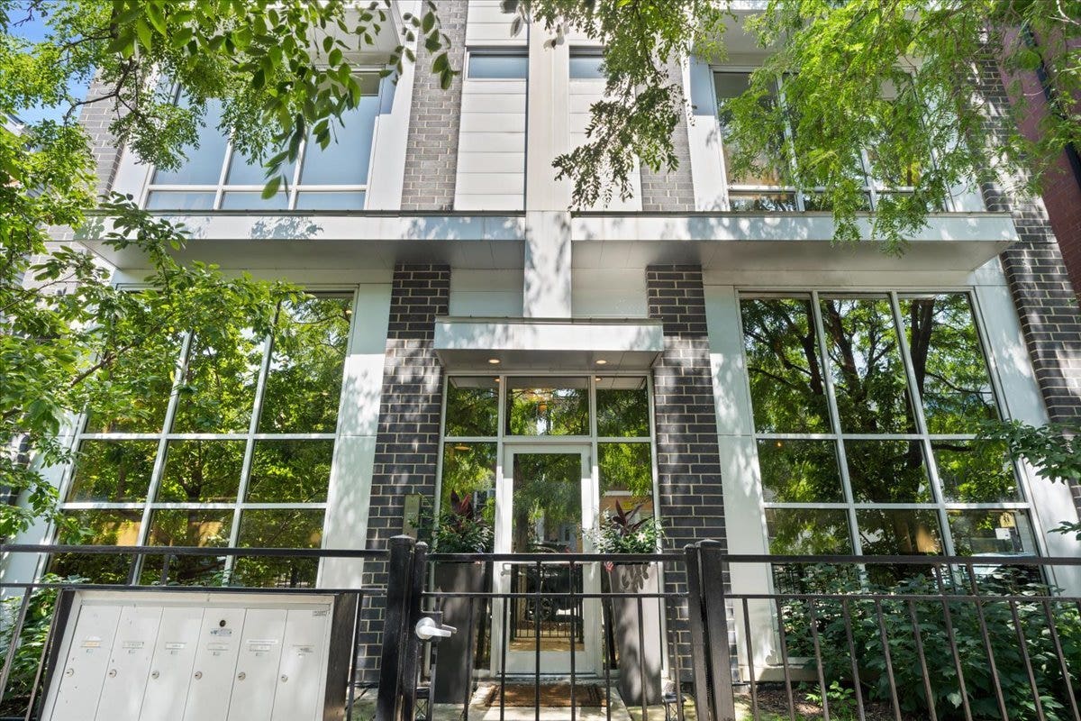 1918 W ARMITAGE Avenue, #1A, Chicago, IL 60622 1918 W ARMITAGE Avenue, #1A, Chicago, IL 60622