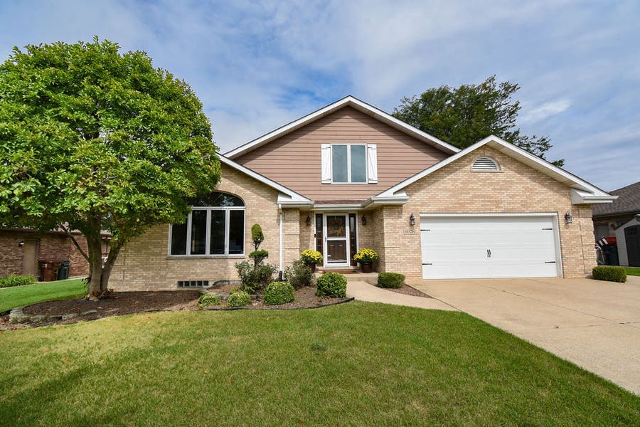 Property photo for 6928 154th Place, Oak Forest, IL