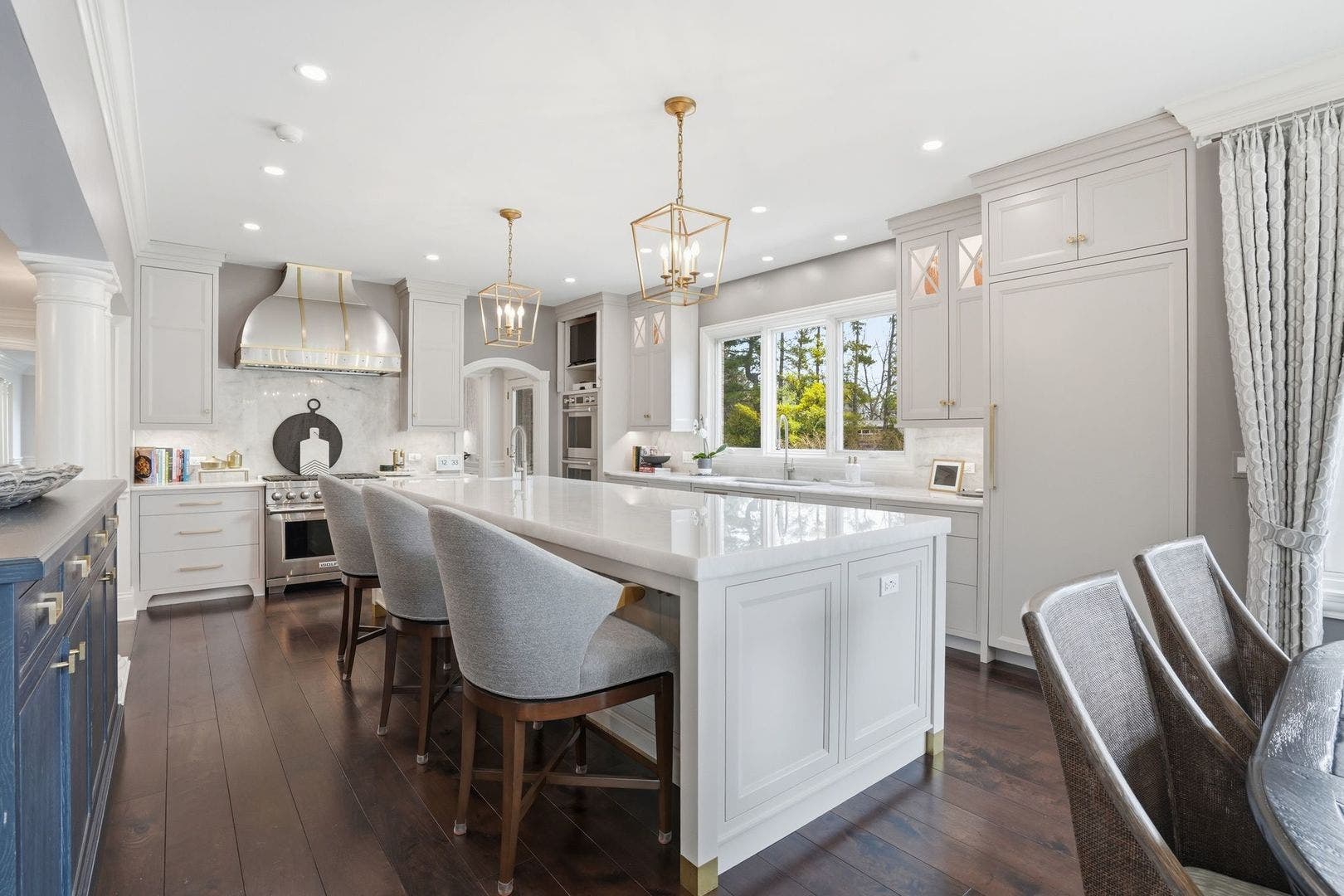 1877 Banbury Road, Inverness, IL 60067 1877 Banbury Road, Inverness, IL 60067