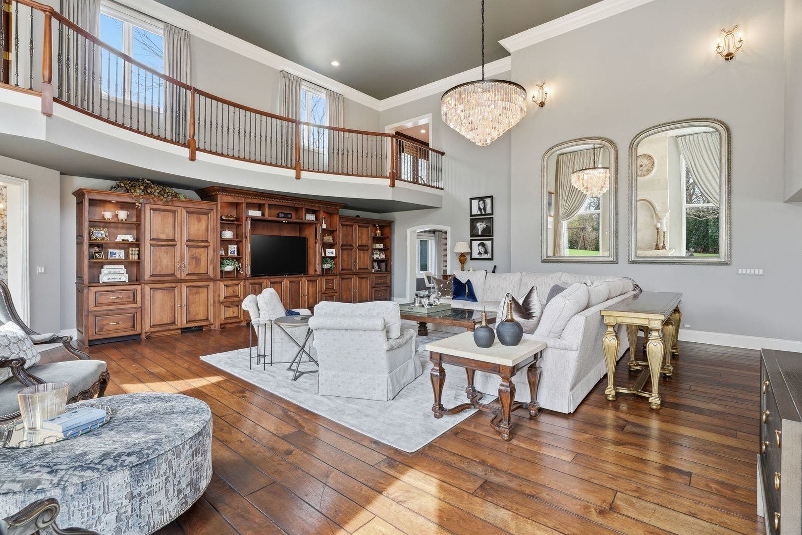 1877 Banbury Road, Inverness, IL 60067 1877 Banbury Road, Inverness, IL 60067
