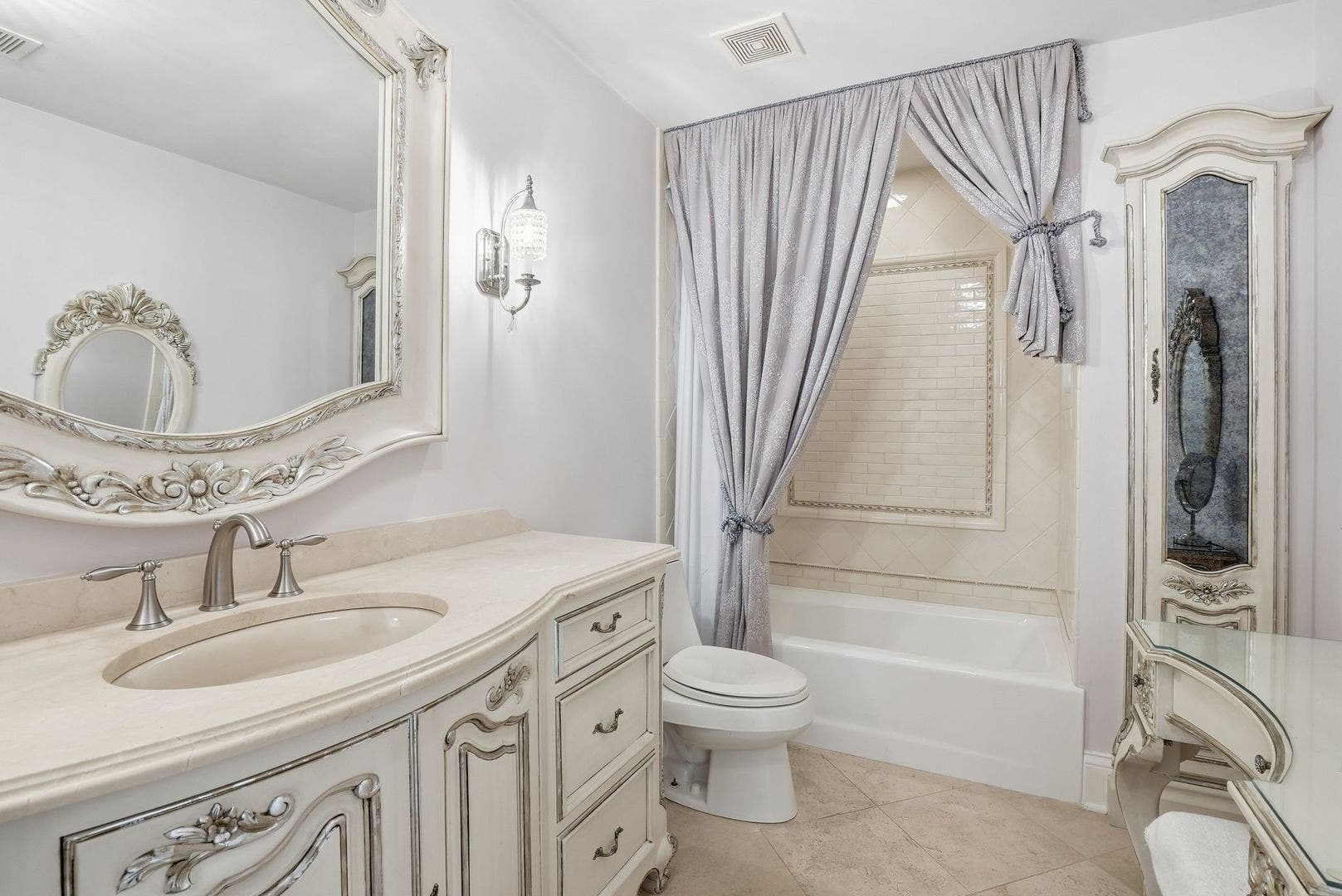 1877 Banbury Road, Inverness, IL 60067 1877 Banbury Road, Inverness, IL 60067