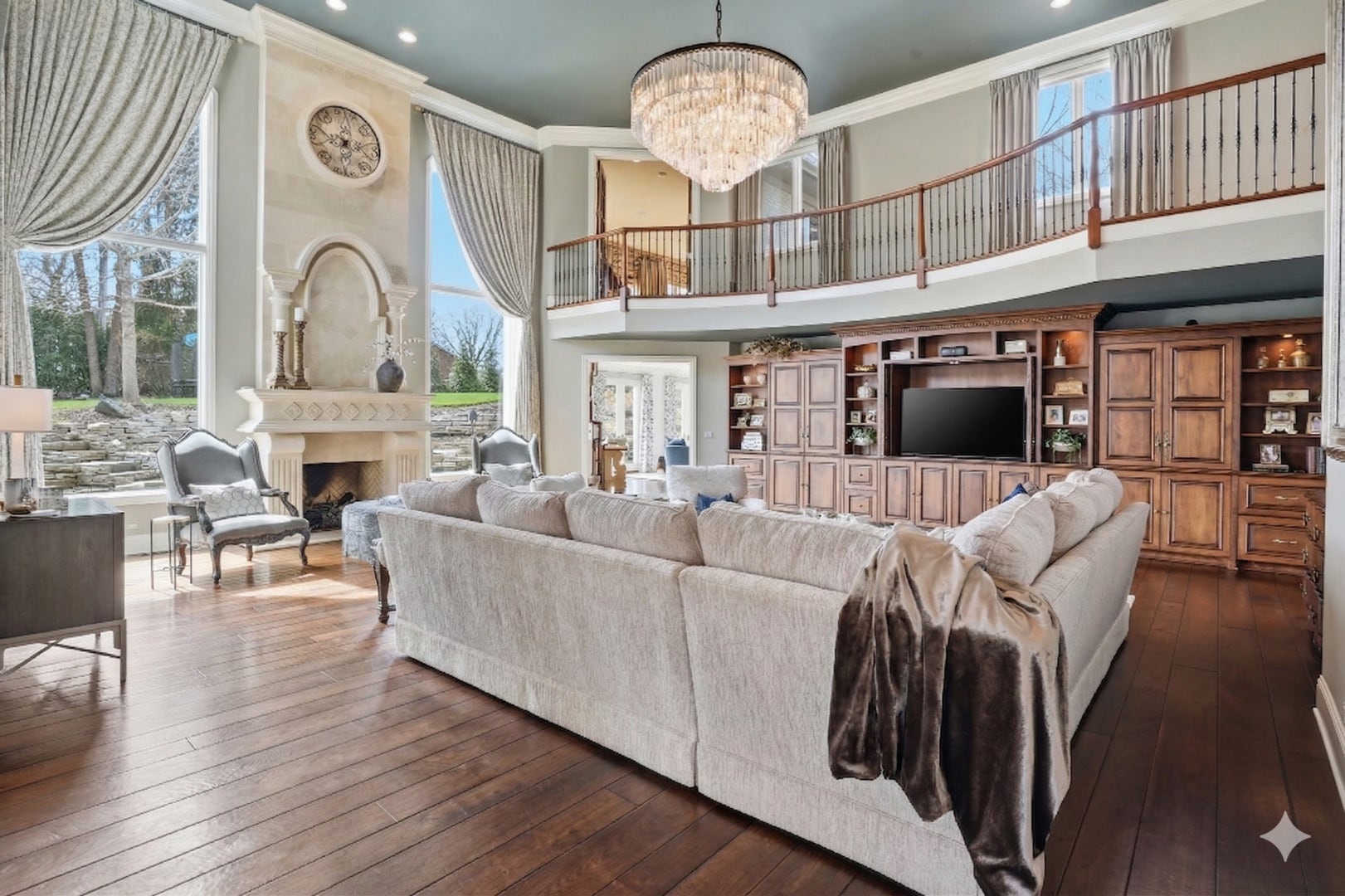 1877 Banbury Road, Inverness, IL 60067 1877 Banbury Road, Inverness, IL 60067