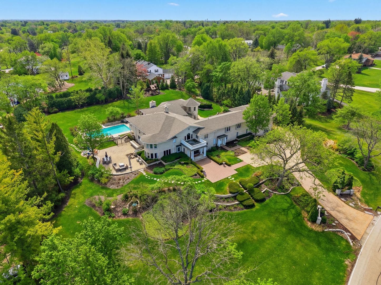 1877 Banbury Road, Inverness, IL 60067 1877 Banbury Road, Inverness, IL 60067