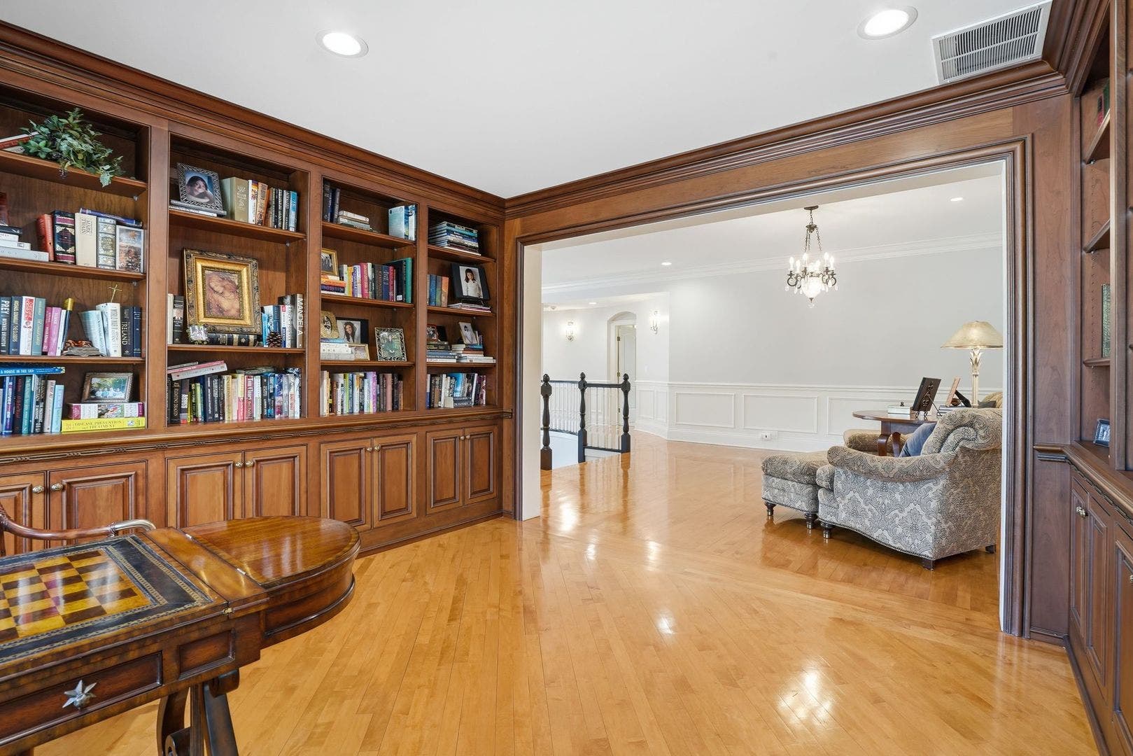 1877 Banbury Road, Inverness, IL 60067 1877 Banbury Road, Inverness, IL 60067
