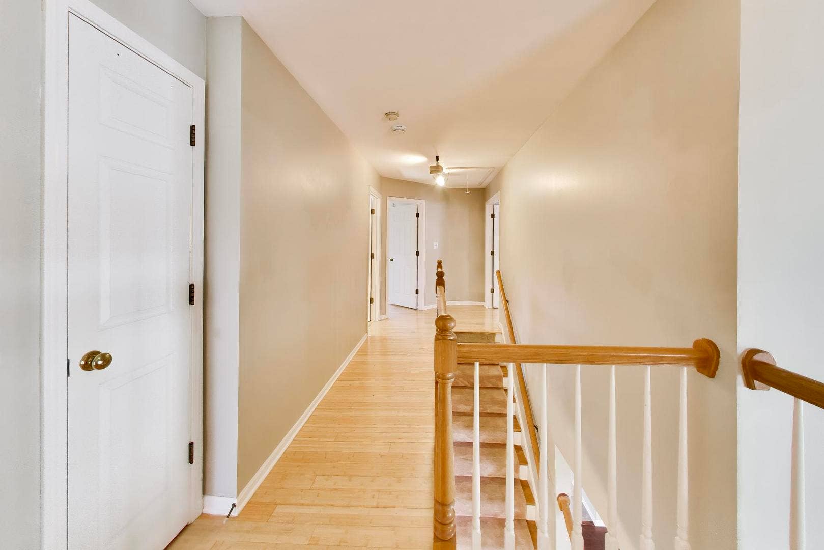 250 Knoll Street, Wheaton, IL 60187 250 Knoll Street, Wheaton, IL 60187