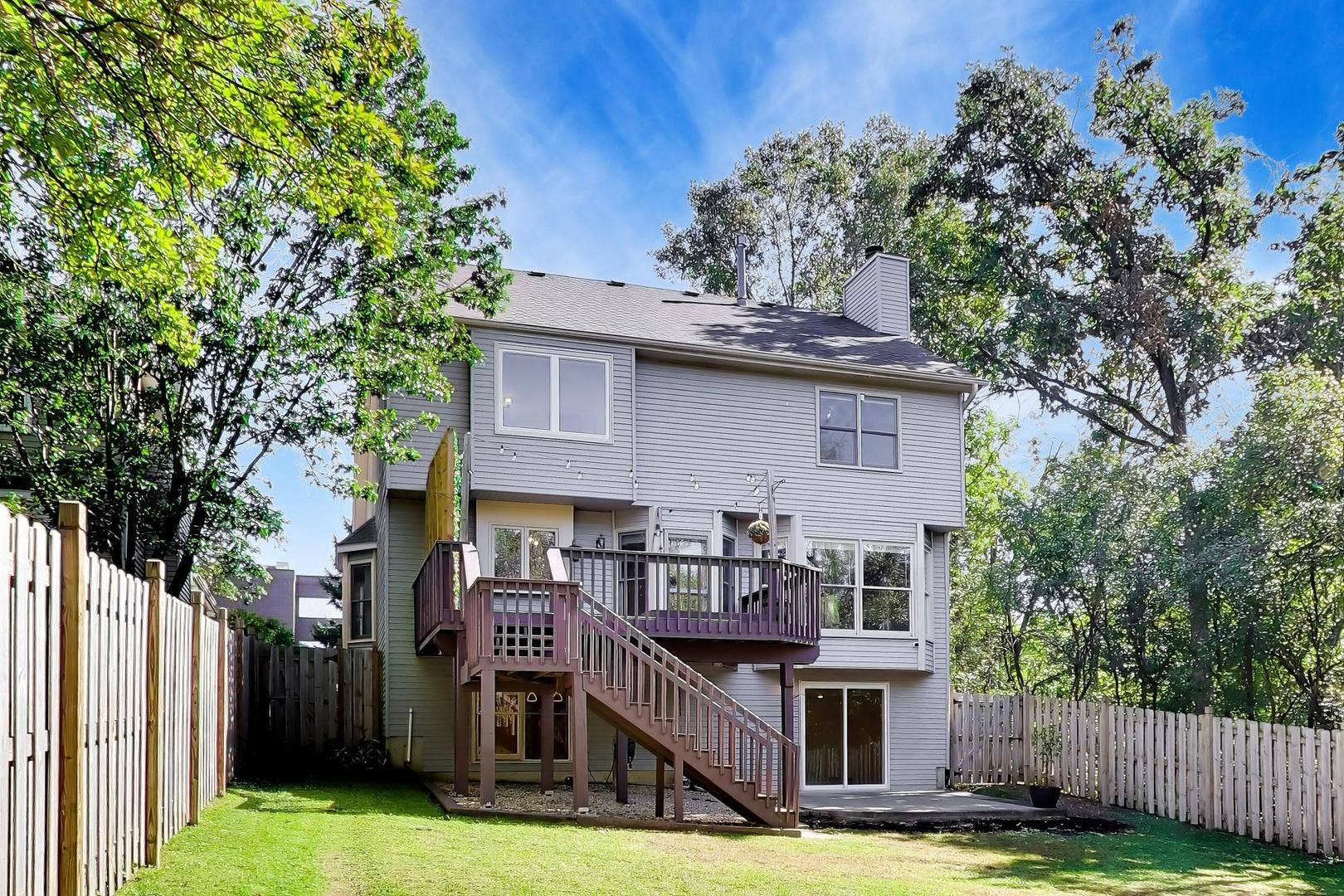 250 Knoll Street, Wheaton, IL 60187 250 Knoll Street, Wheaton, IL 60187