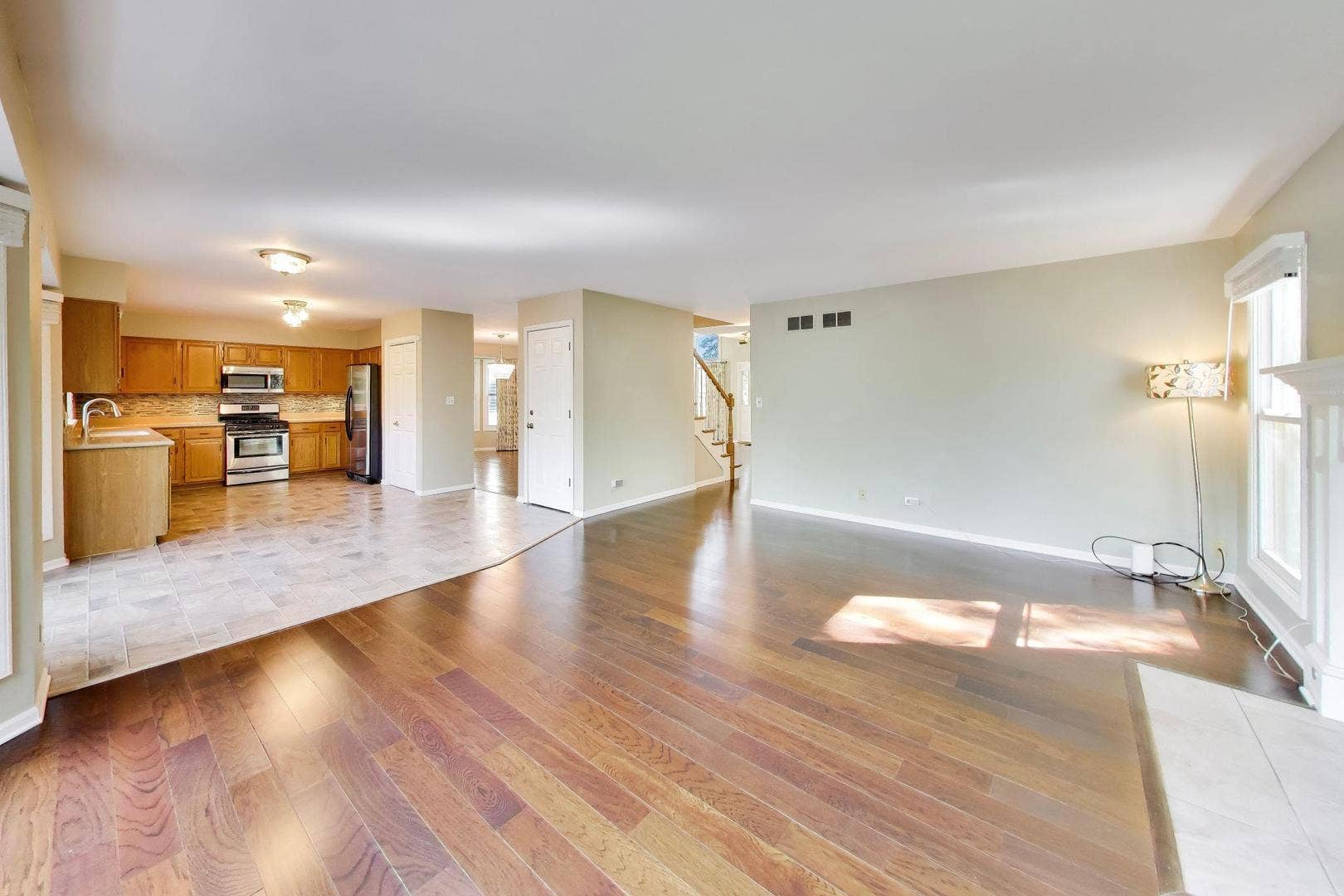 250 Knoll Street, Wheaton, IL 60187 250 Knoll Street, Wheaton, IL 60187