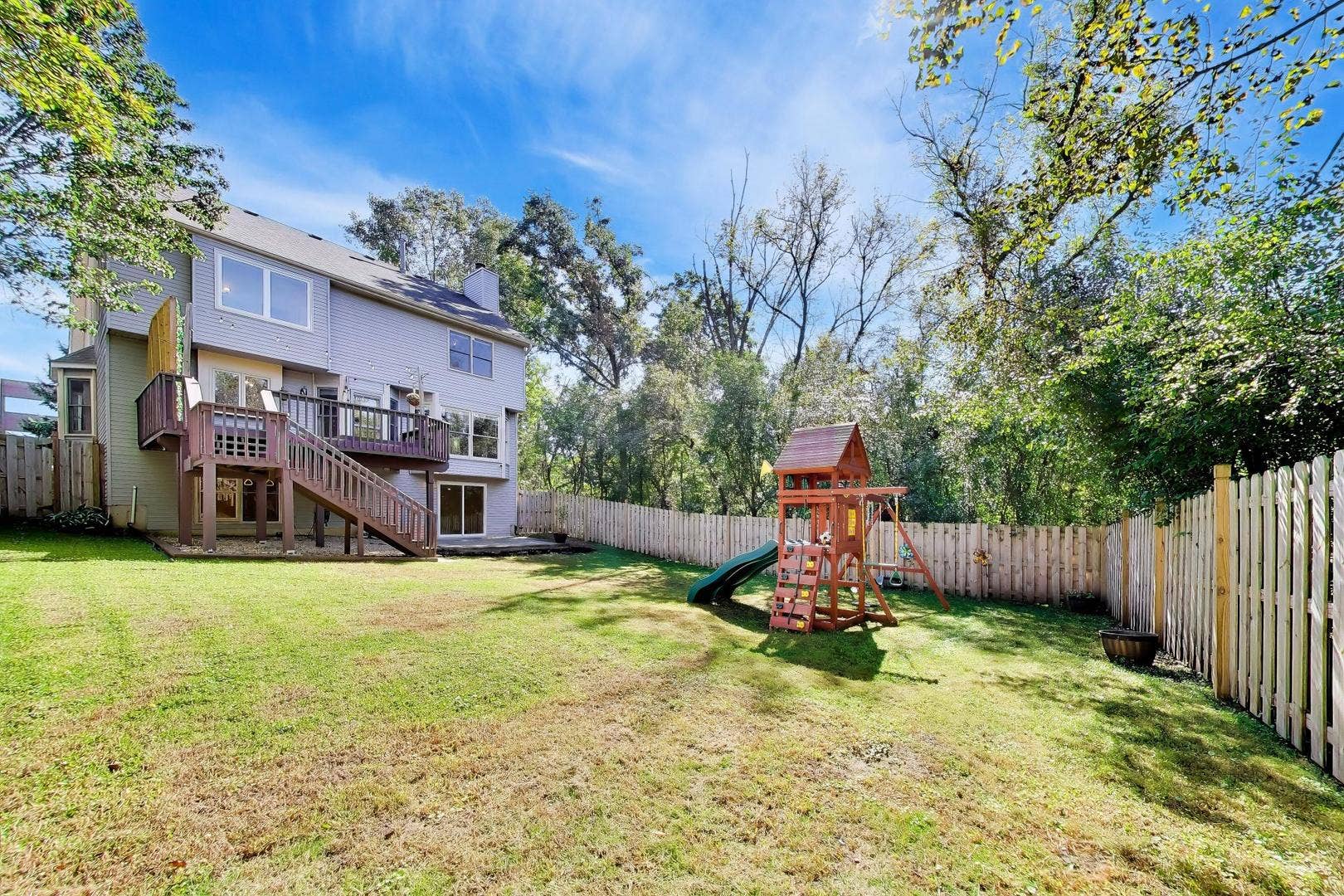 250 Knoll Street, Wheaton, IL 60187 250 Knoll Street, Wheaton, IL 60187