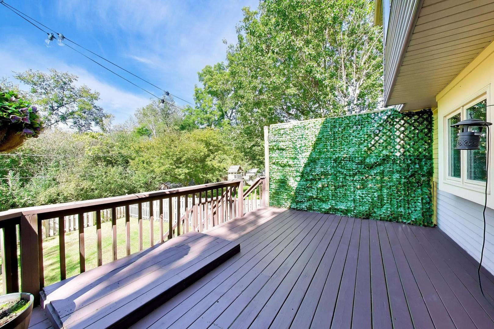 250 Knoll Street, Wheaton, IL 60187 250 Knoll Street, Wheaton, IL 60187