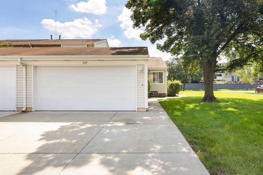 Property photo for 337 E Roland Drive, Glendale Heights, IL