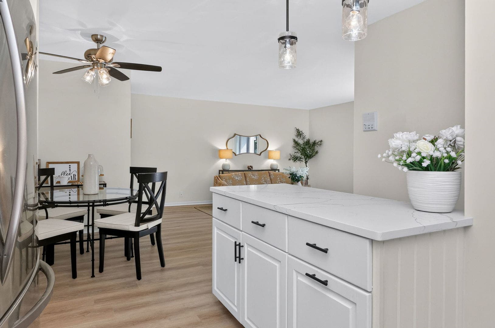 7353 Blackburn Avenue, #K106, Downers Grove, IL 60516 New Island and lighting