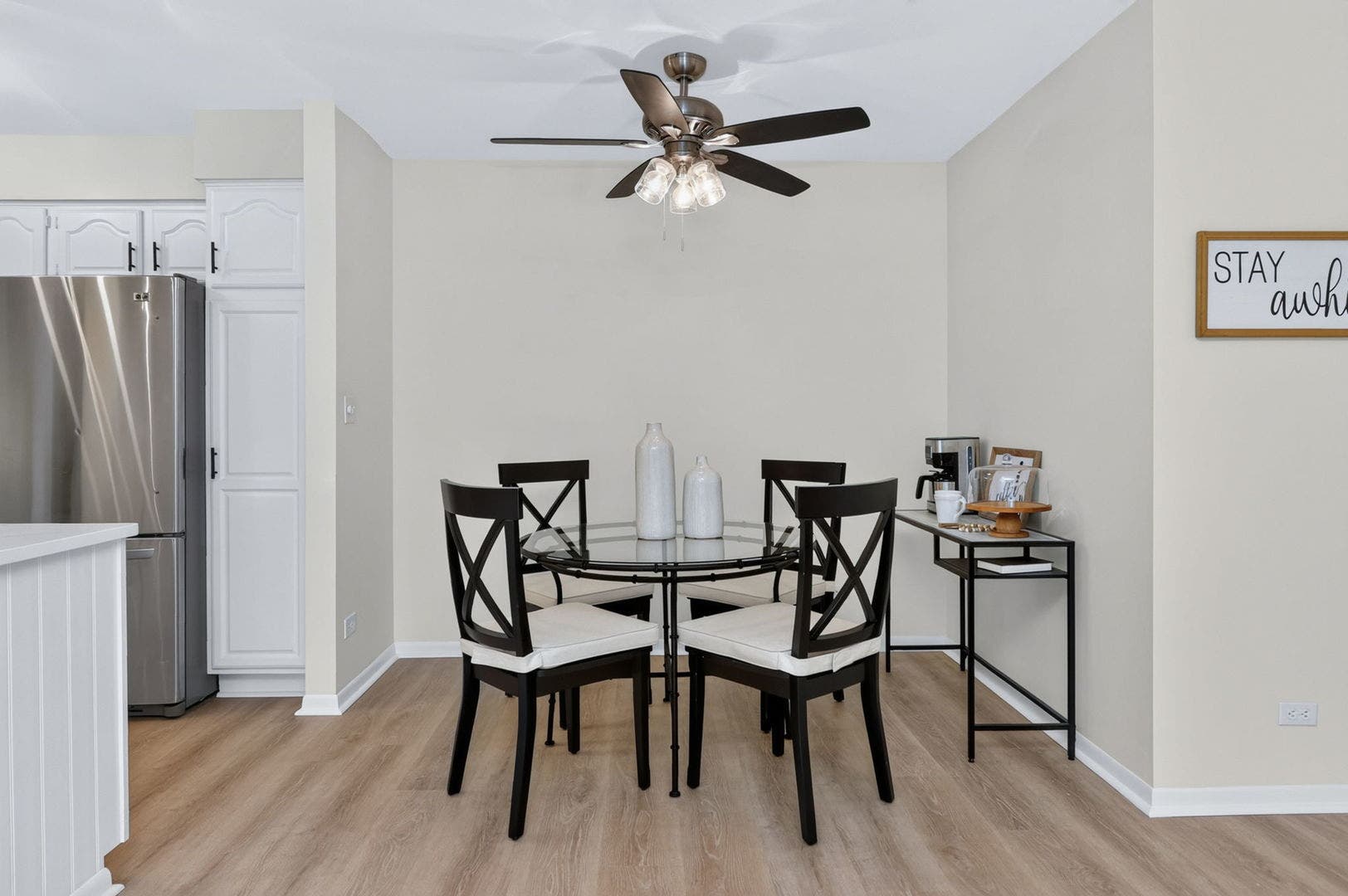 7353 Blackburn Avenue, #K106, Downers Grove, IL 60516 Dining Area