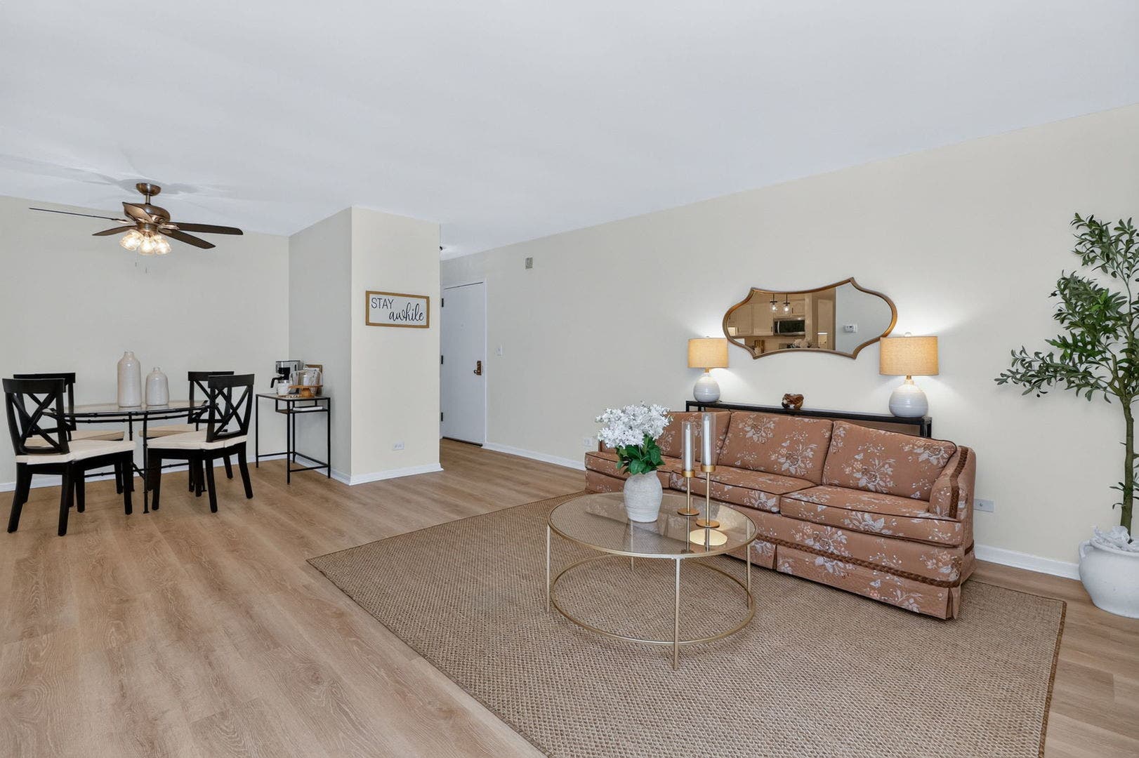 7353 Blackburn Avenue, #K106, Downers Grove, IL 60516 Living Room