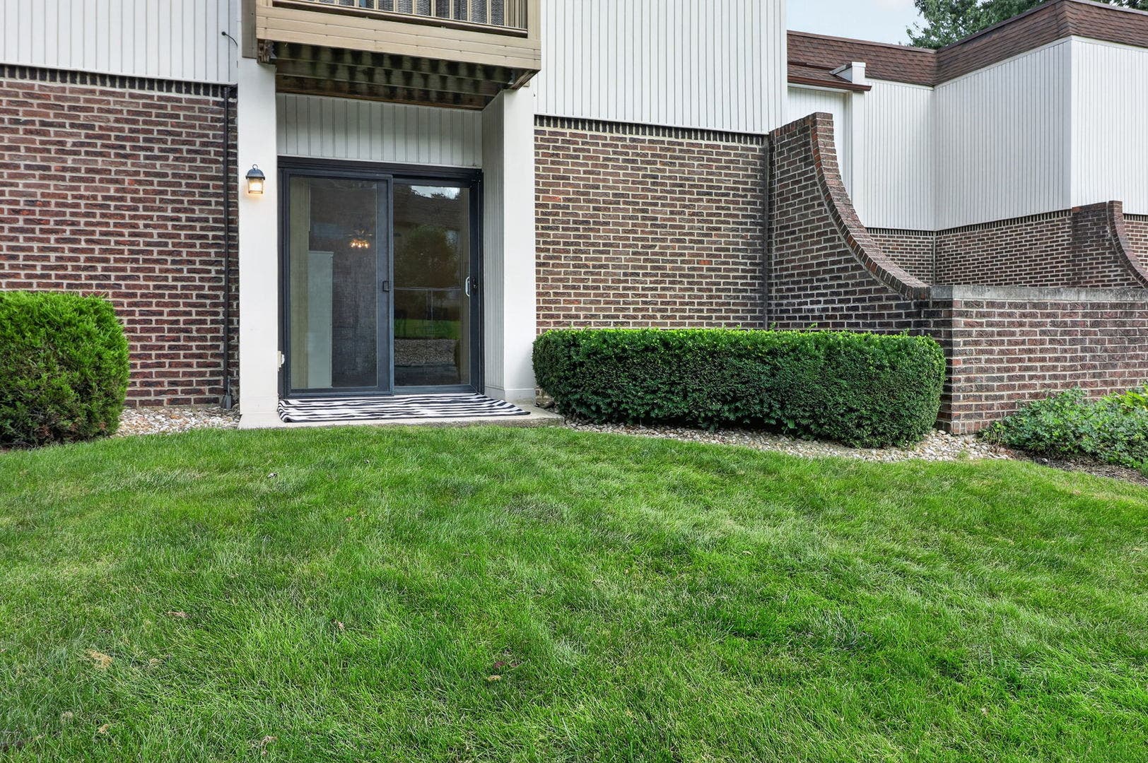 7353 Blackburn Avenue, #K106, Downers Grove, IL 60516 Patio and New Slider Door