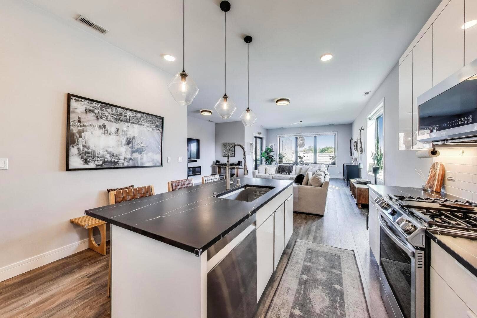 2246 N Western Avenue, #4, Chicago, IL 60647