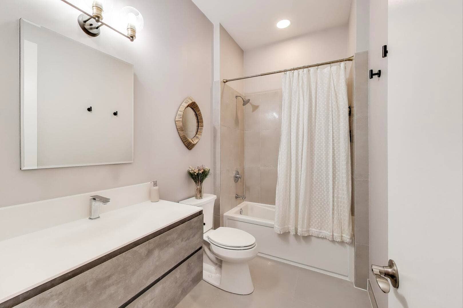 2246 N Western Avenue, #4, Chicago, IL 60647