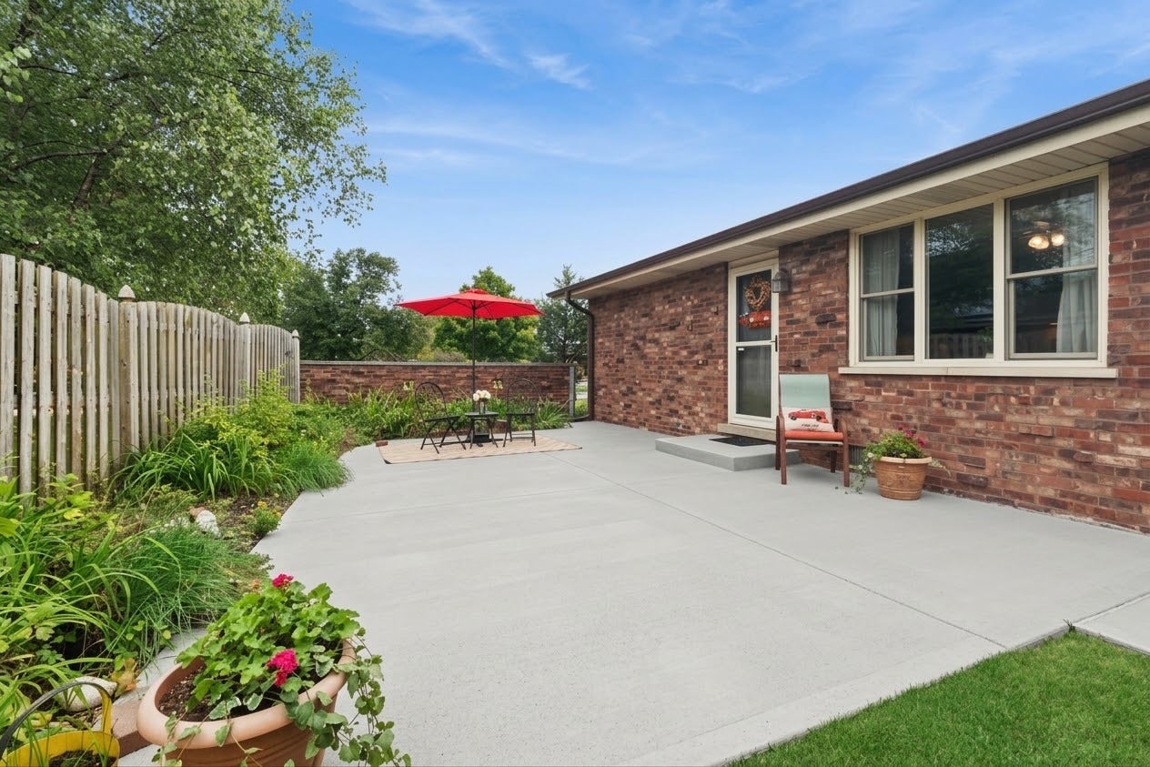 8314 Bob O Link Road, Orland Park, IL 60462