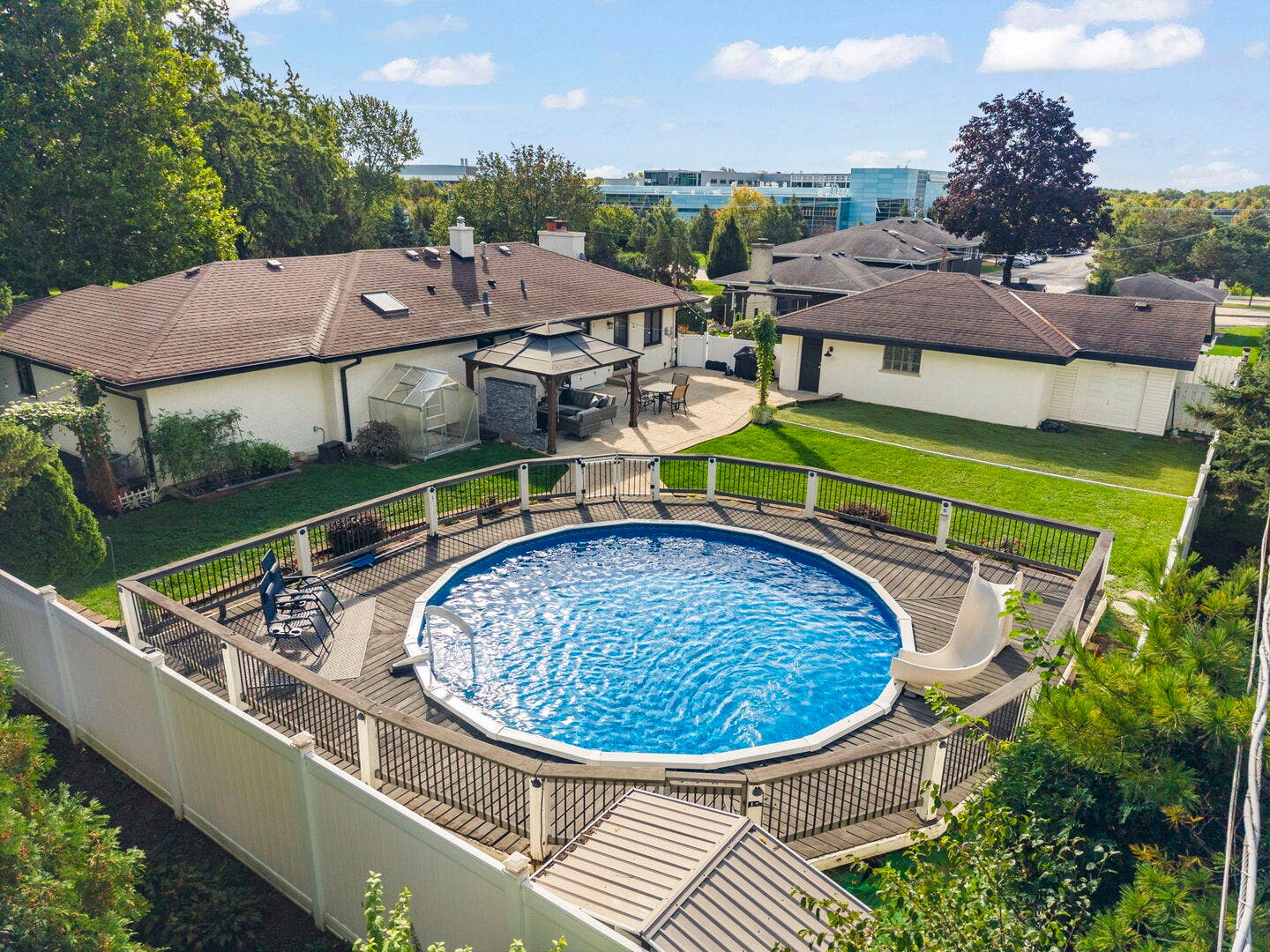 390 S Kenilworth Avenue, Glen Ellyn, IL 60137 390 S Kenilworth Avenue, Glen Ellyn, IL 60137