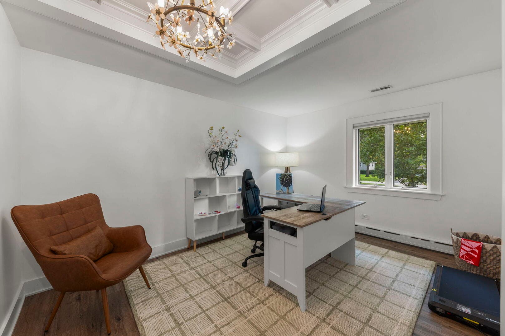 390 S Kenilworth Avenue, Glen Ellyn, IL 60137 390 S Kenilworth Avenue, Glen Ellyn, IL 60137