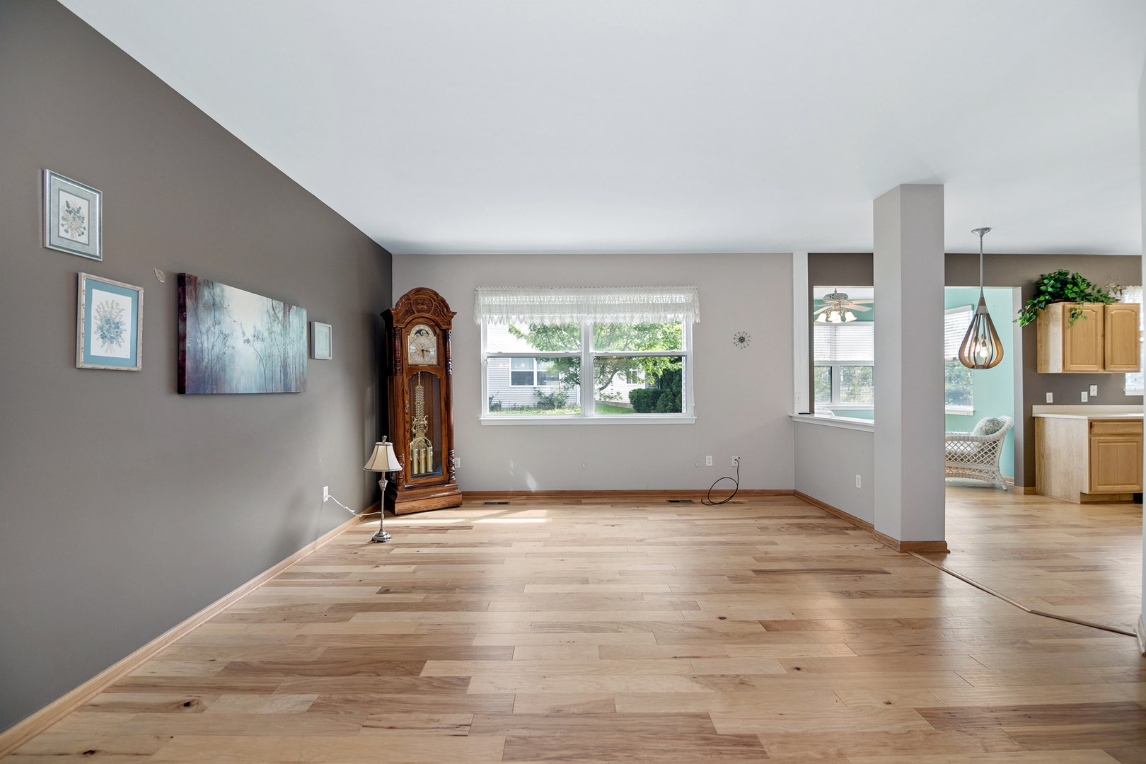 1561 W Cadillac Circle, Romeoville, IL 60446 1561 W Cadillac Circle, Romeoville, IL 60446
