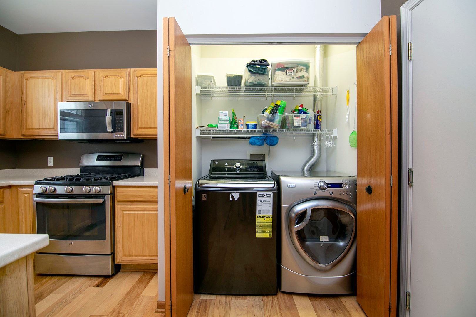 1561 W Cadillac Circle, Romeoville, IL 60446 1561 W Cadillac Circle, Romeoville, IL 60446