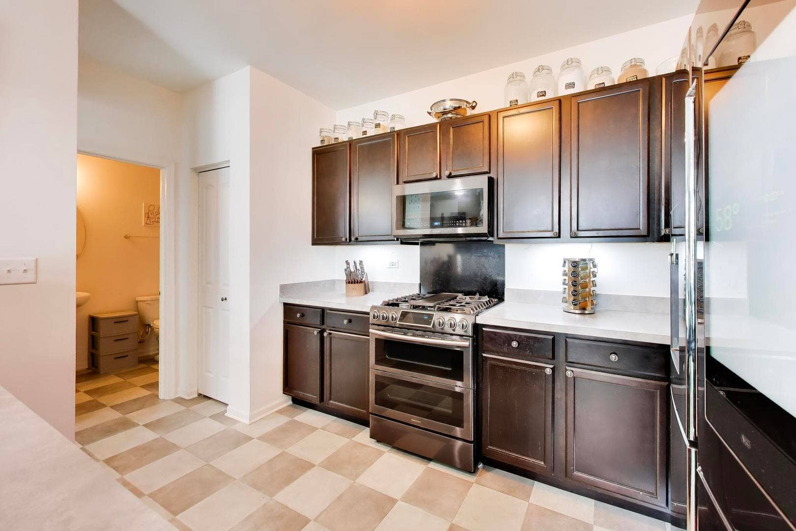 3628 Hyde Park Court, Elgin, IL 60124 3628 Hyde Park Court, Elgin, IL 60124