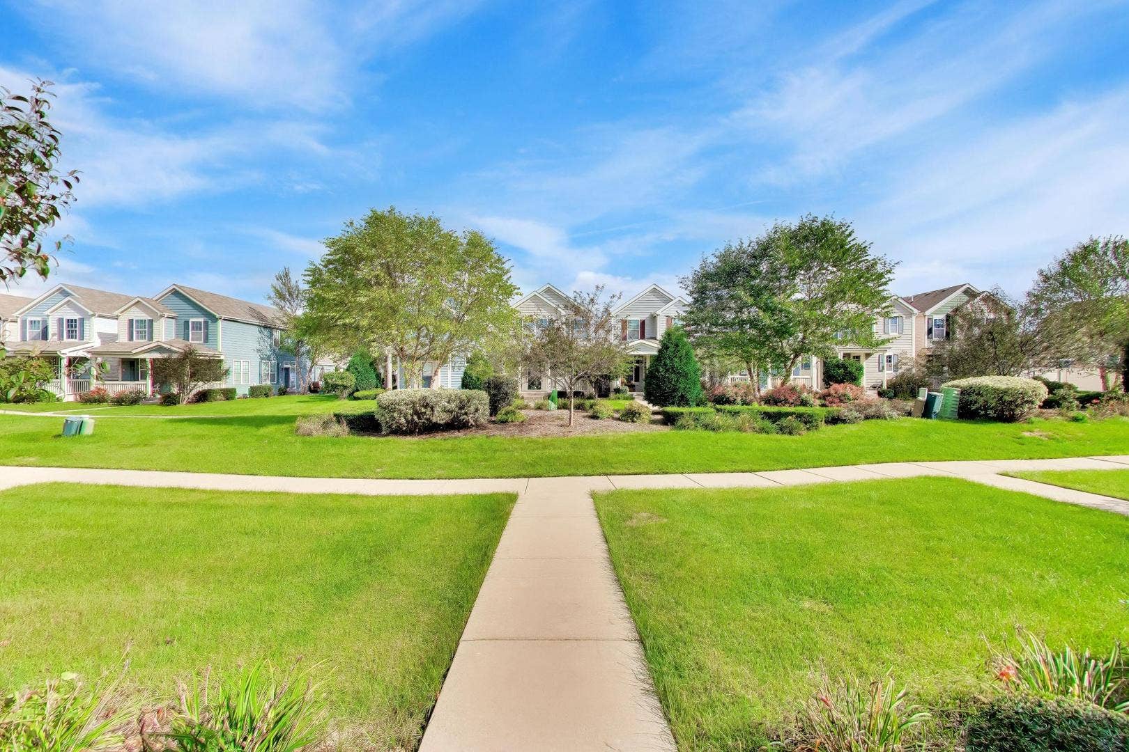 3628 Hyde Park Court, Elgin, IL 60124 3628 Hyde Park Court, Elgin, IL 60124