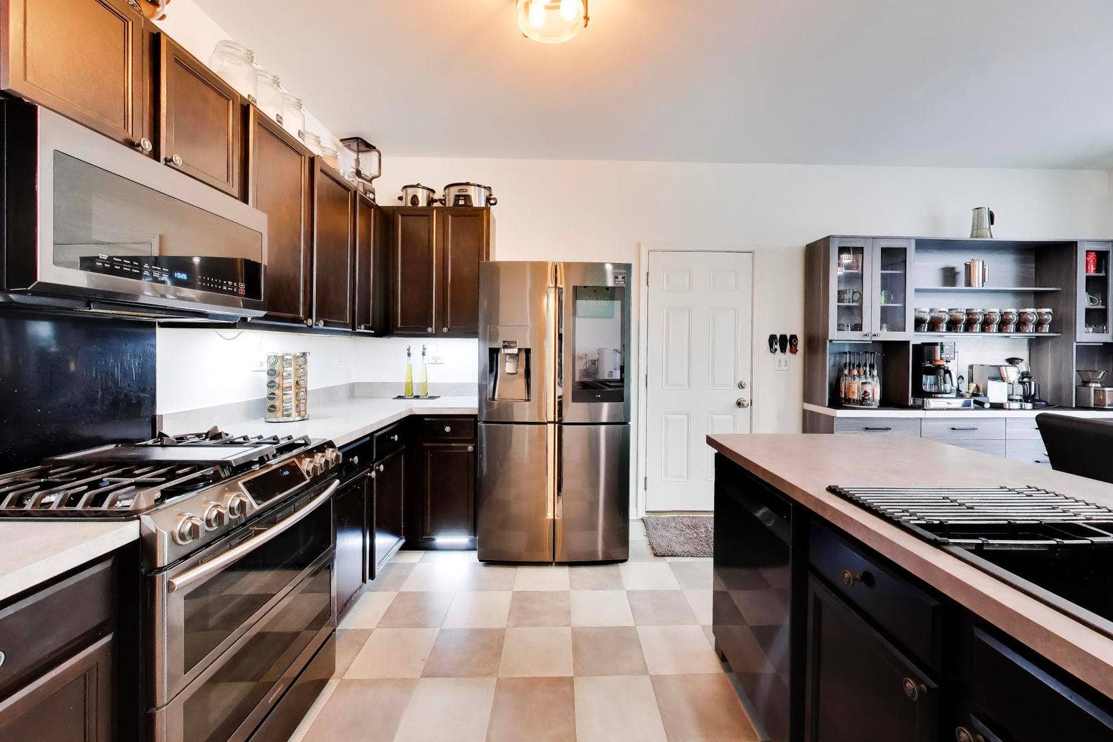 3628 Hyde Park Court, Elgin, IL 60124 3628 Hyde Park Court, Elgin, IL 60124