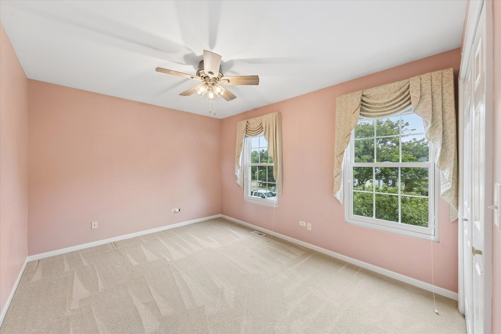 2904 Hintze Court, Joliet, IL 60435 2904 Hintze Court, Joliet, IL 60435