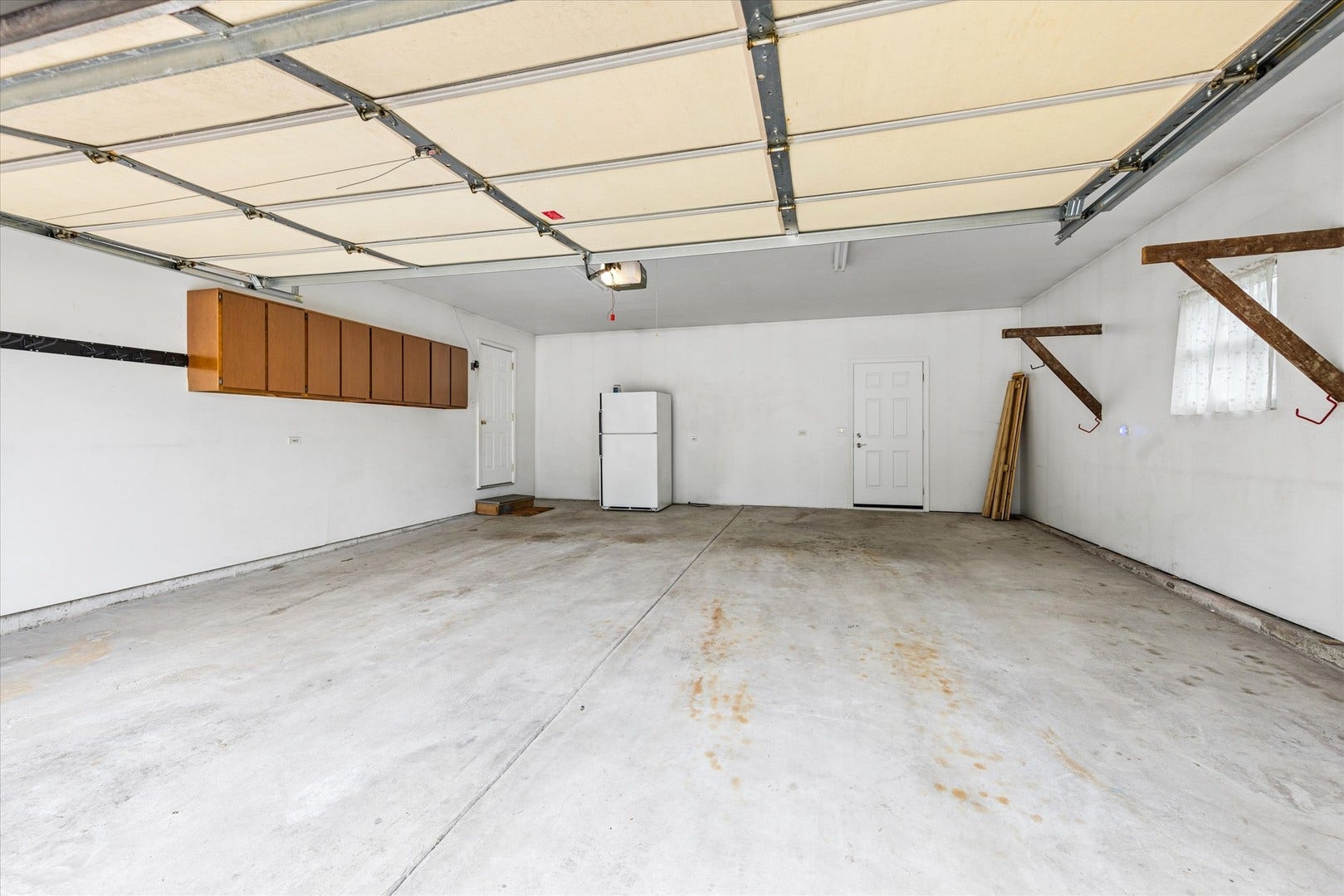 2904 Hintze Court, Joliet, IL 60435 2904 Hintze Court, Joliet, IL 60435