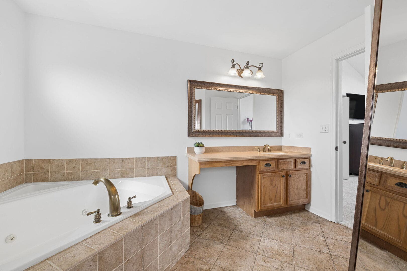 8299 Tatum Lane, Frankfort, IL 60423 8299 Tatum Lane, Frankfort, IL 60423