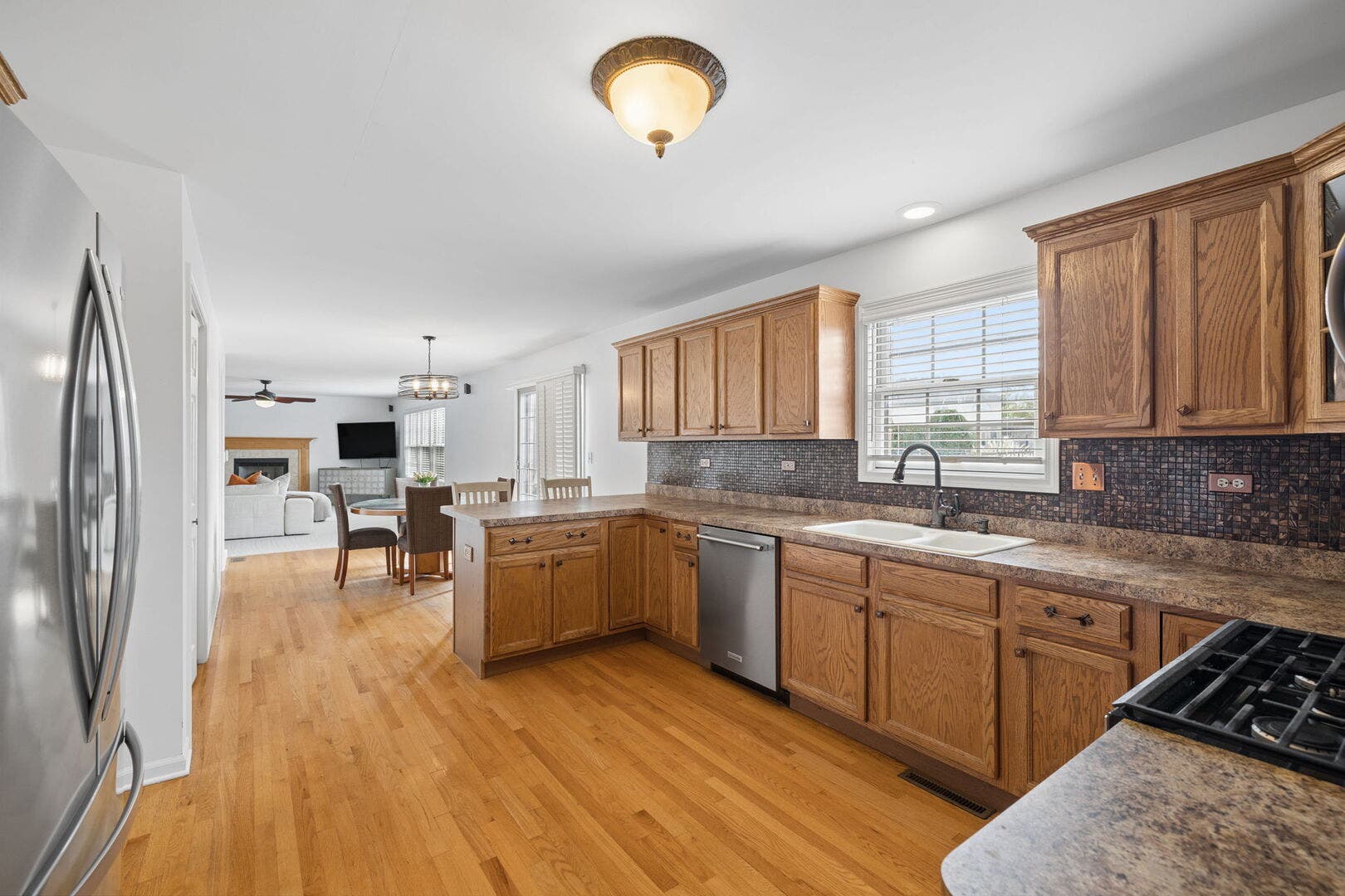 8299 Tatum Lane, Frankfort, IL 60423 8299 Tatum Lane, Frankfort, IL 60423