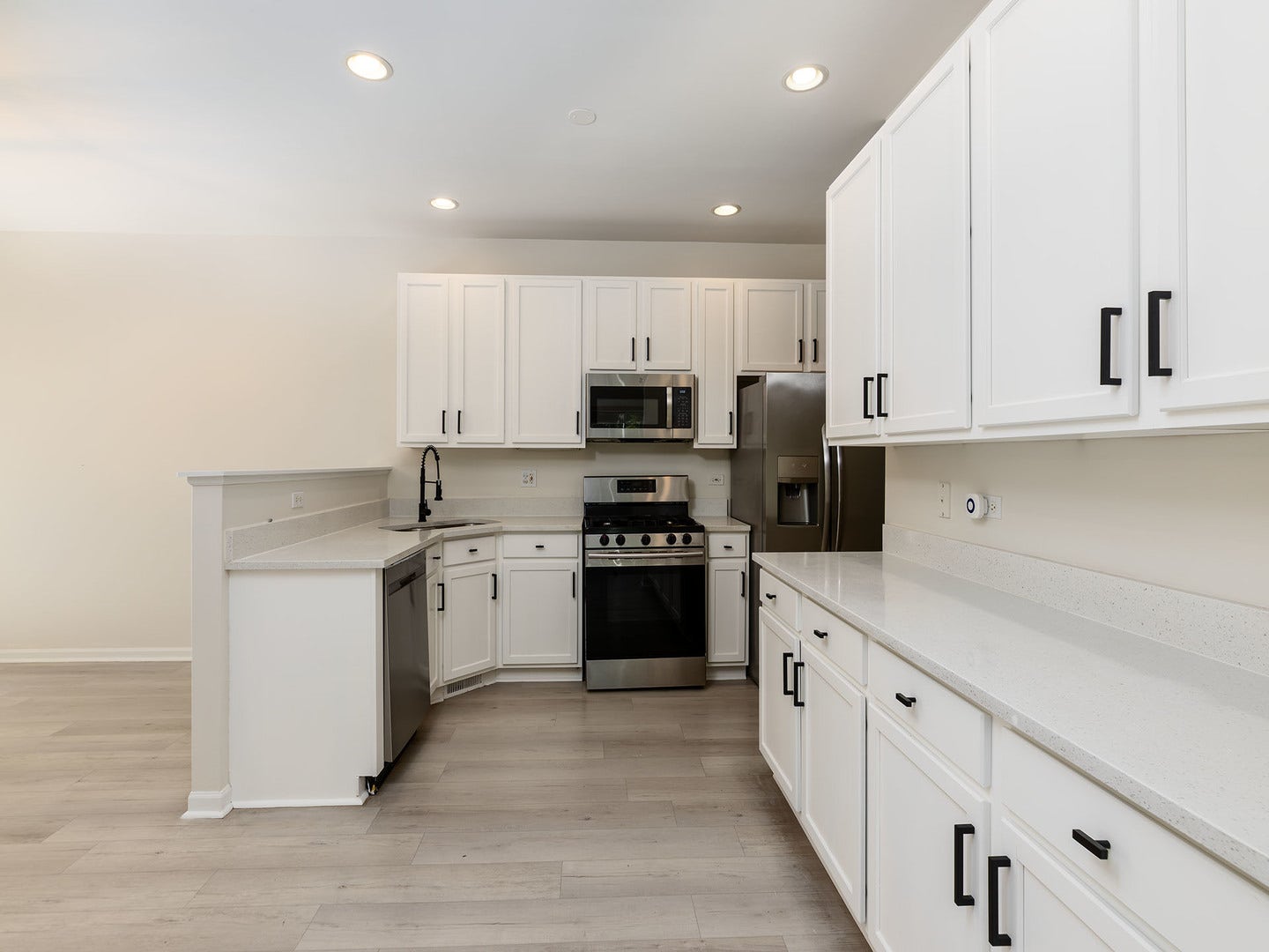 311 Abington Woods Drive, #311, Aurora, IL 60502 311 Abington Woods Drive, #311, Aurora, IL 60502