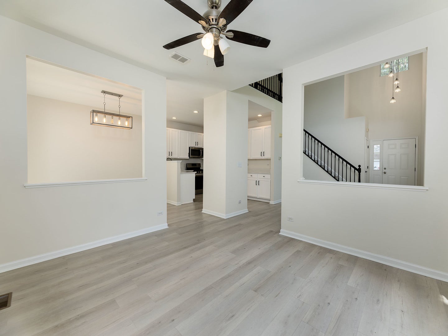 311 Abington Woods Drive, #311, Aurora, IL 60502 311 Abington Woods Drive, #311, Aurora, IL 60502