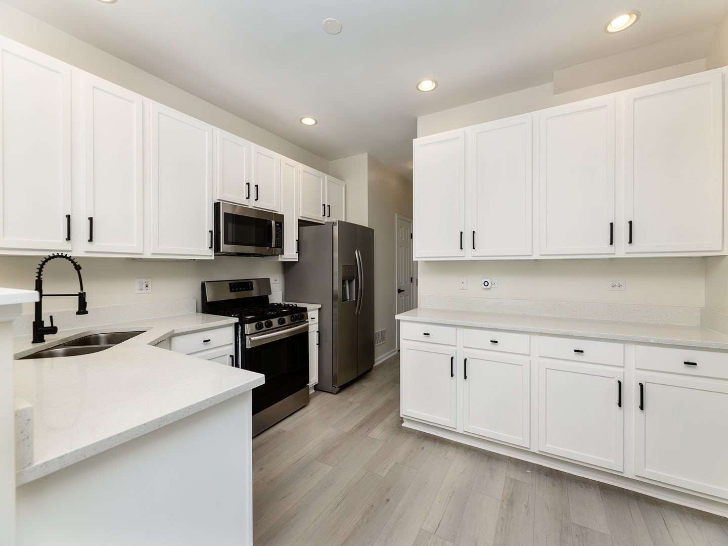 311 Abington Woods Drive, #311, Aurora, IL 60502 311 Abington Woods Drive, #311, Aurora, IL 60502