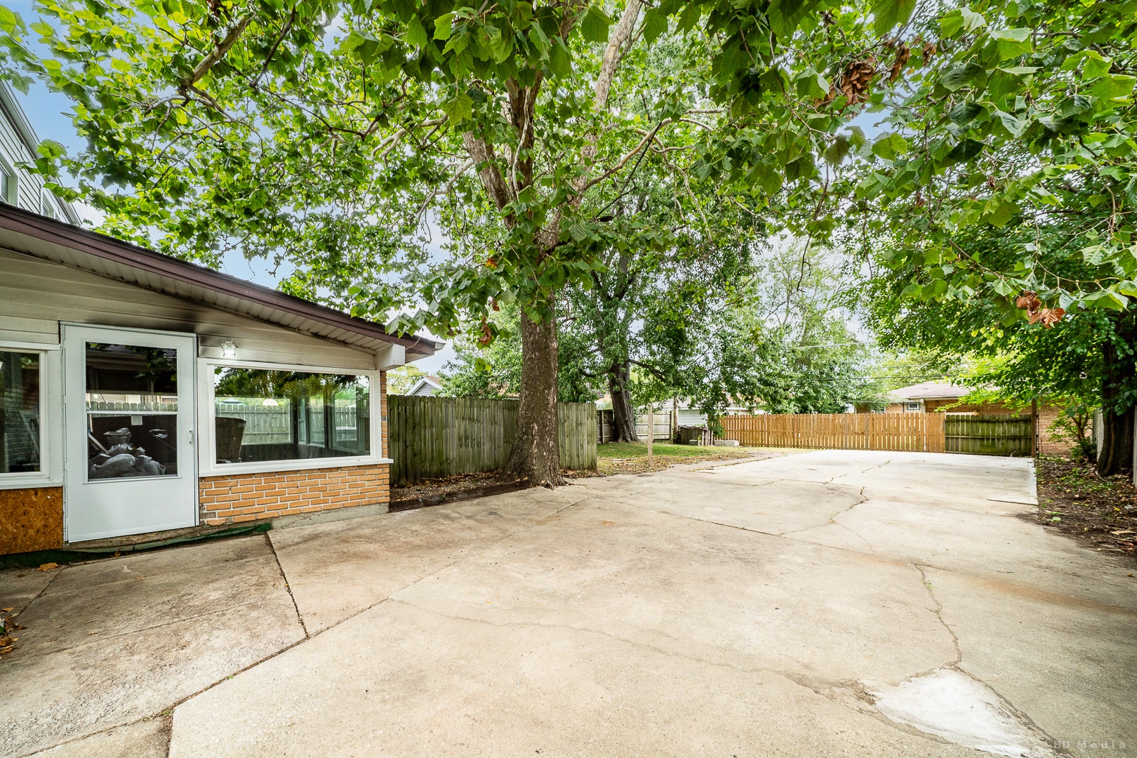 16445 Dobson Avenue, South Holland, IL 60473 16445 Dobson Avenue, South Holland, IL 60473