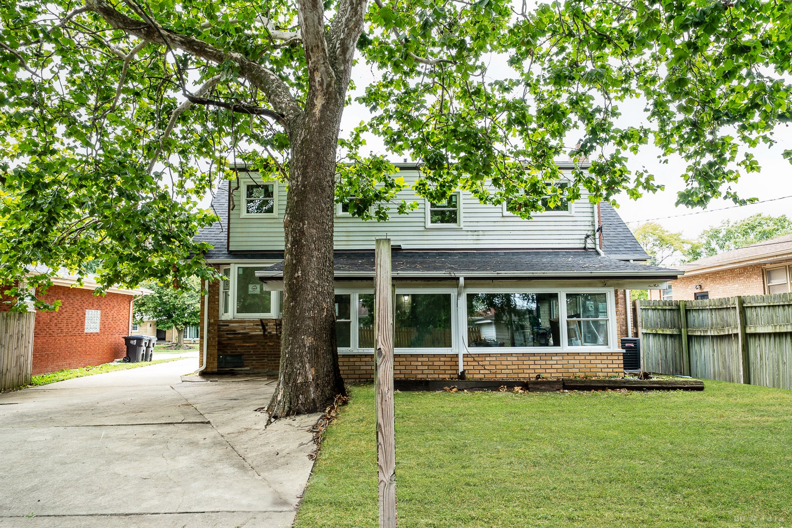 16445 Dobson Avenue, South Holland, IL 60473 16445 Dobson Avenue, South Holland, IL 60473