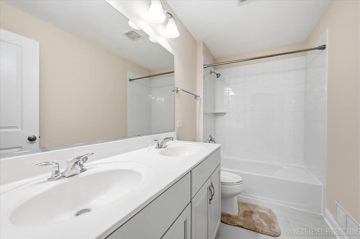 3615 Tournament Drive, Elgin, IL 60124 3615 Tournament Drive, Elgin, IL 60124