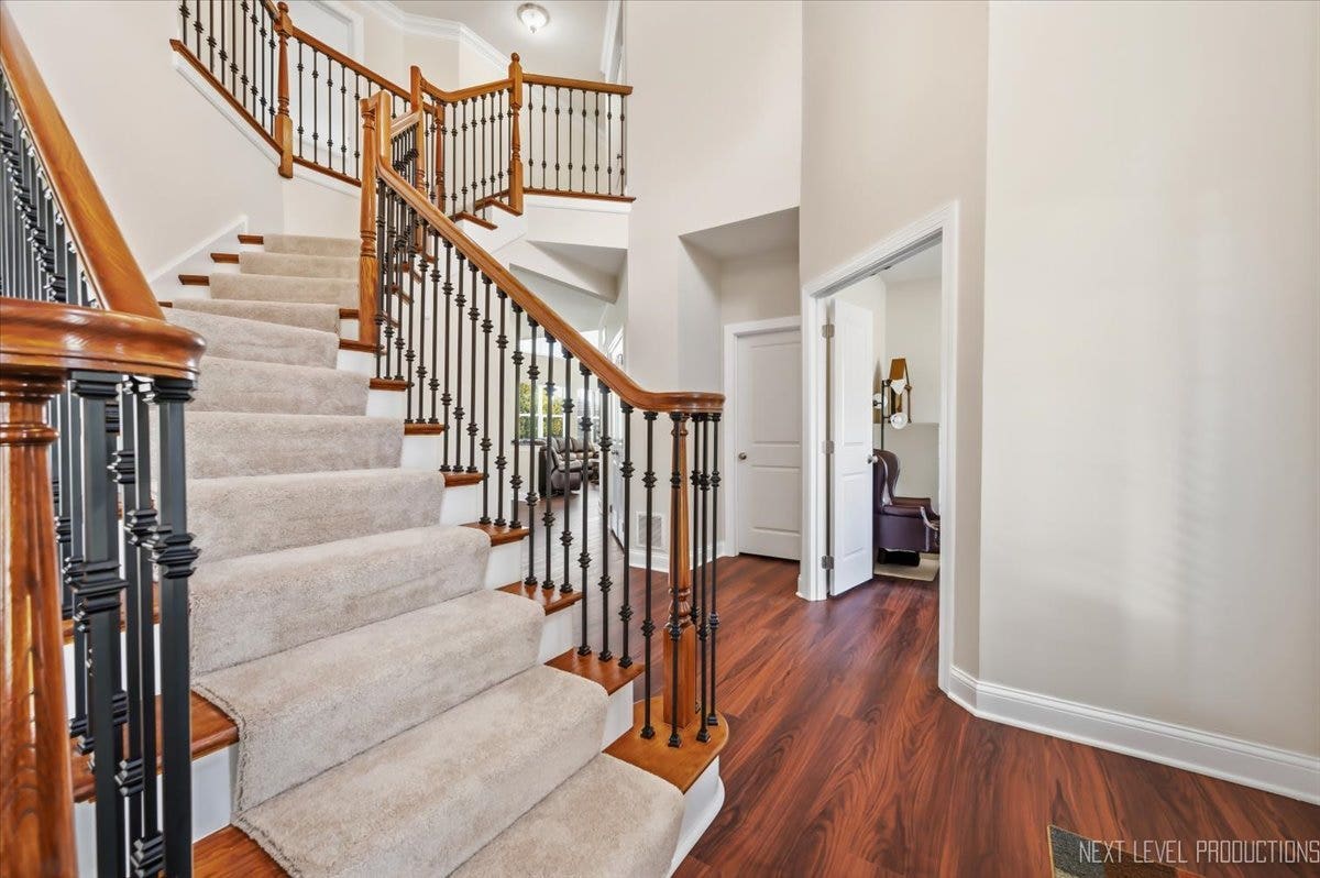3615 Tournament Drive, Elgin, IL 60124 3615 Tournament Drive, Elgin, IL 60124