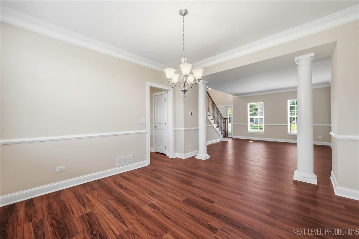 3615 Tournament Drive, Elgin, IL 60124 3615 Tournament Drive, Elgin, IL 60124