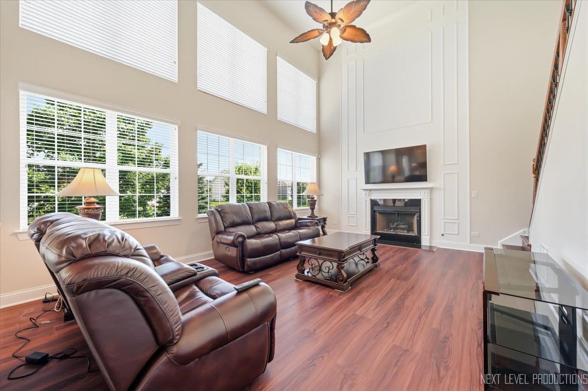 3615 Tournament Drive, Elgin, IL 60124 3615 Tournament Drive, Elgin, IL 60124