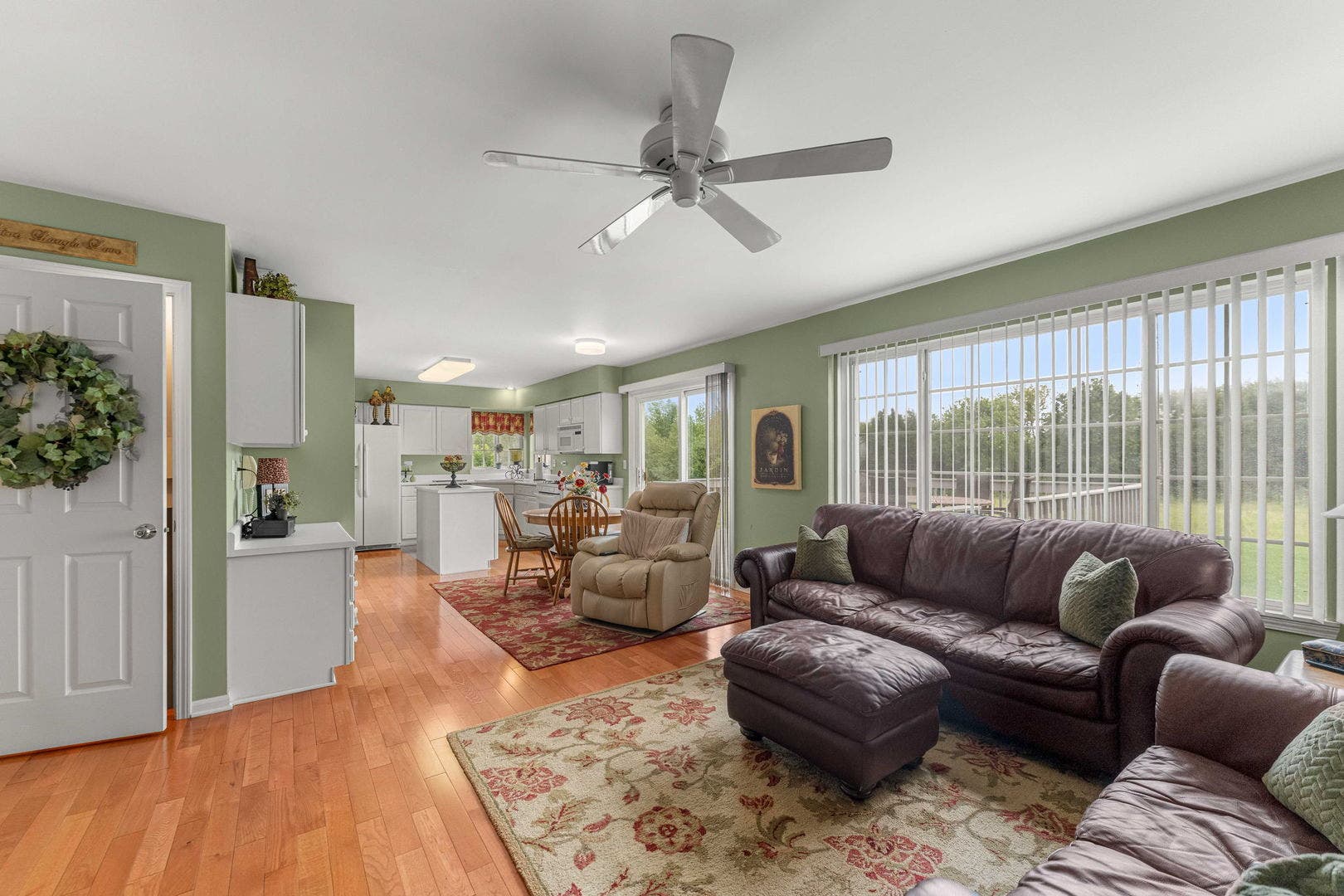 1256 Pennsbury Lane, Aurora, IL 60502 1256 Pennsbury Lane, Aurora, IL 60502