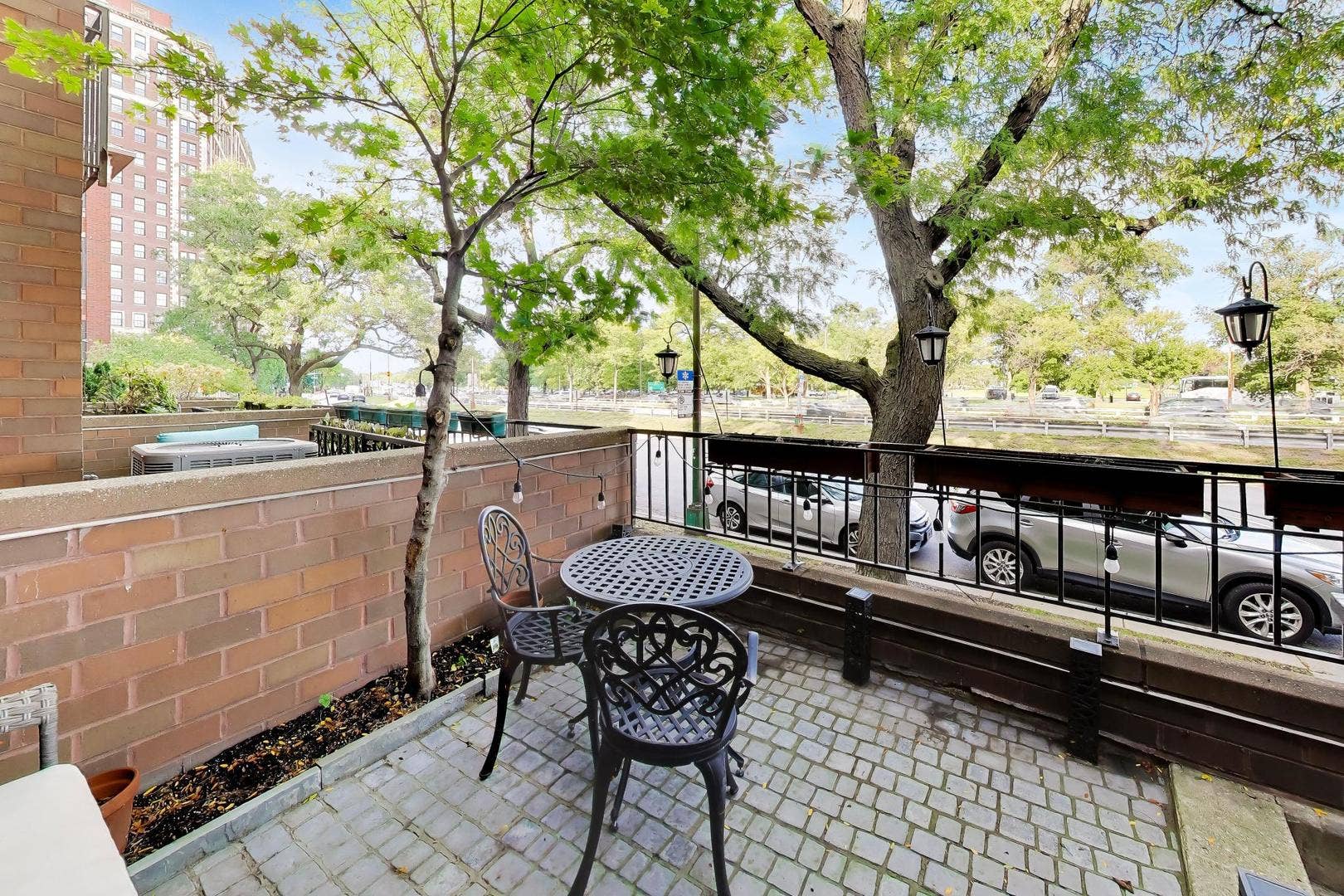 3700 N LAKE SHORE Drive, #104, Chicago, IL 60613