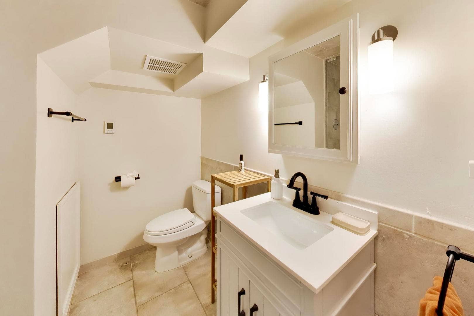 3700 N LAKE SHORE Drive, #104, Chicago, IL 60613