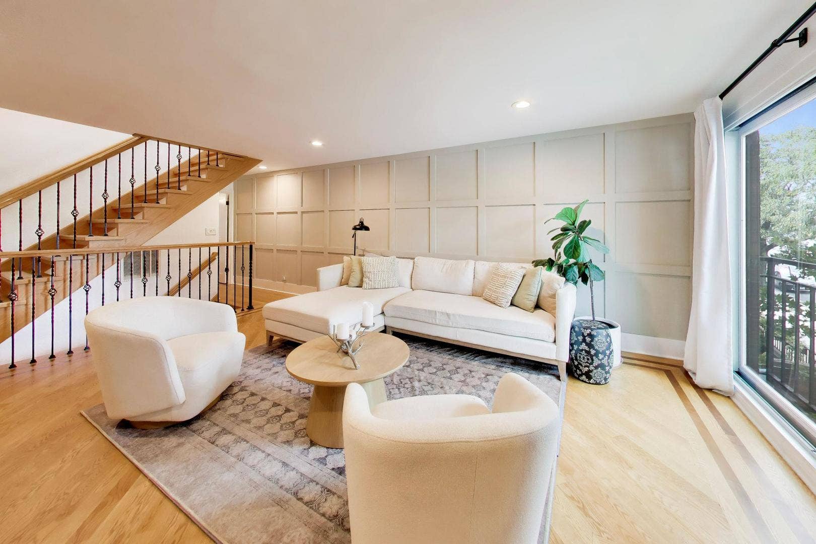 3700 N LAKE SHORE Drive, #104, Chicago, IL 60613